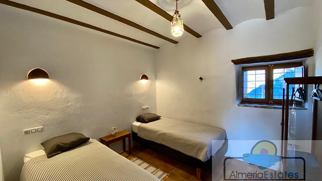 Venta de villa en Taberno