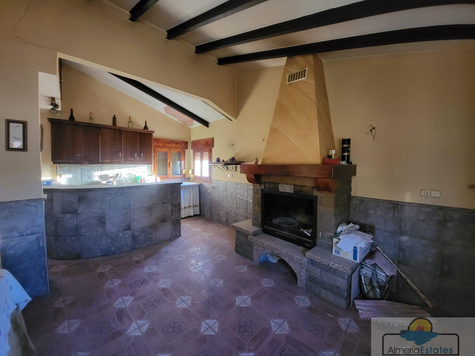 Venta de casa en Macael