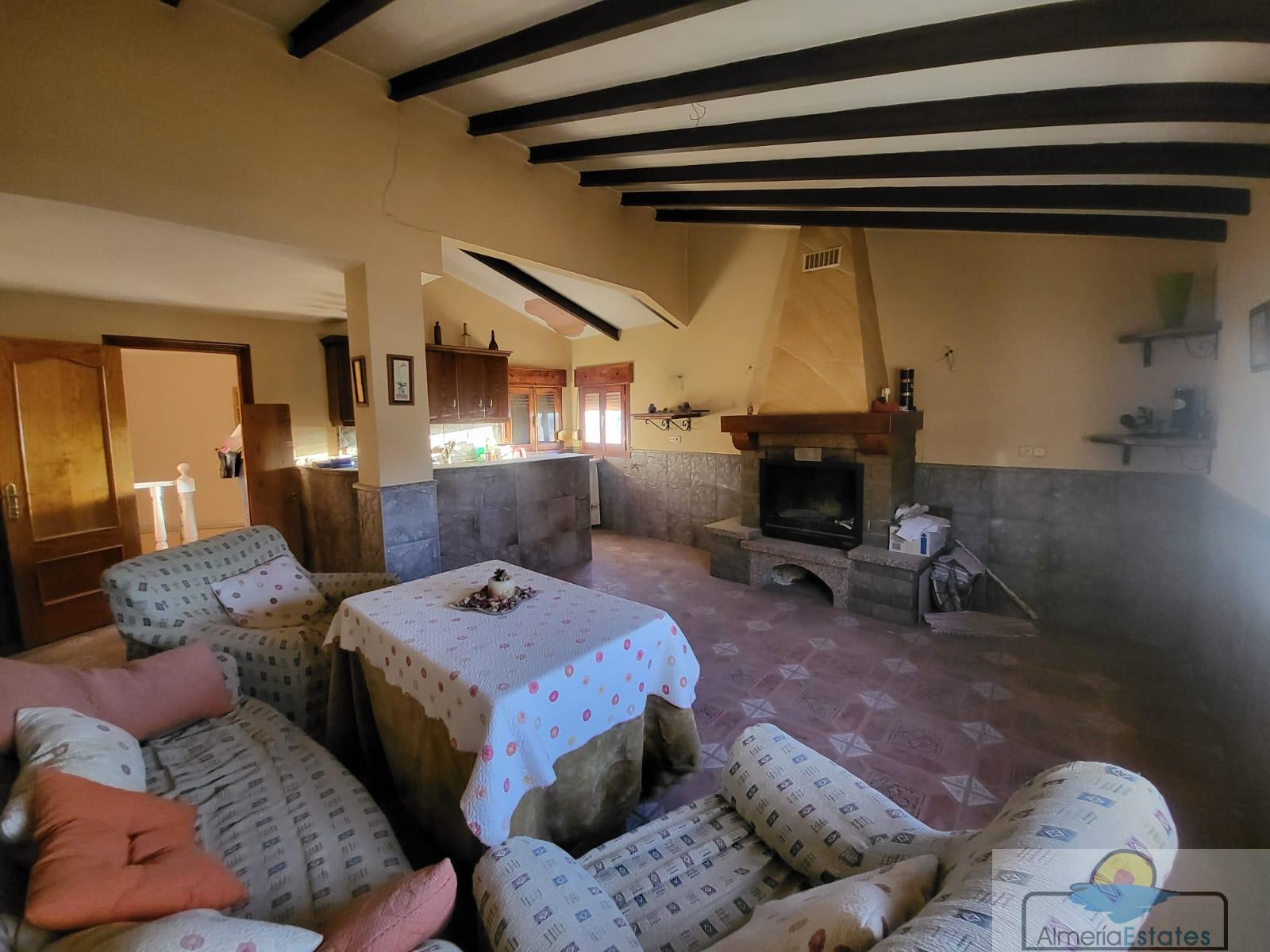 Venta de casa en Macael