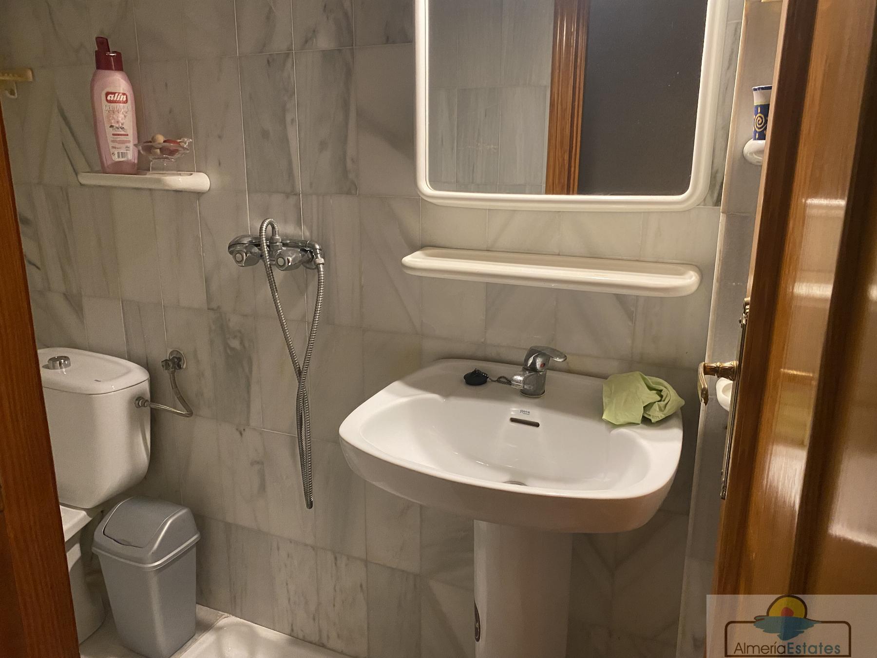 Venta de casa en Macael