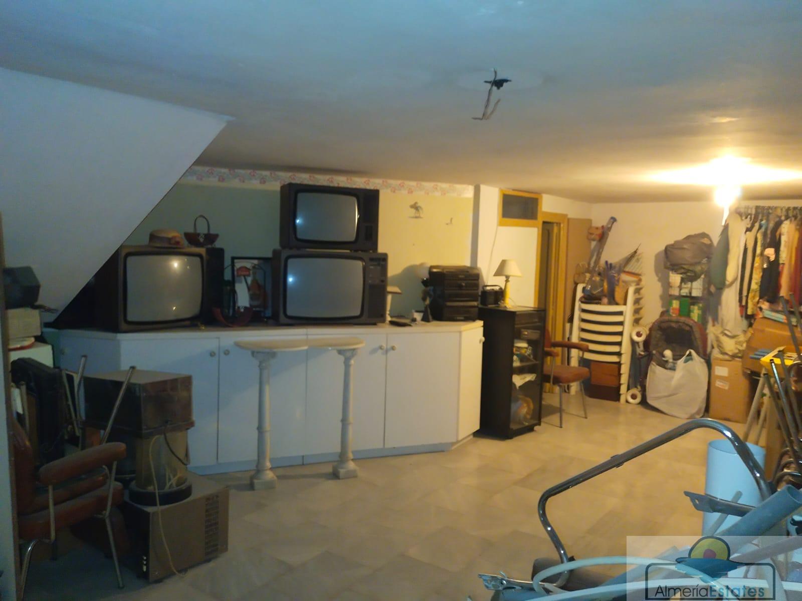 Venta de casa en Macael