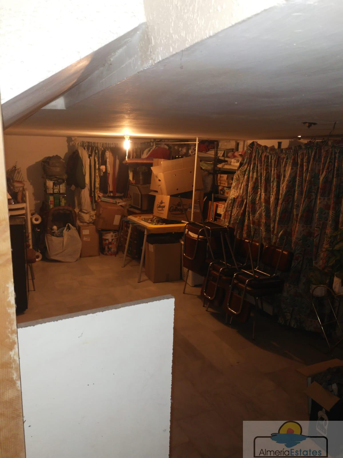 Venta de casa en Macael