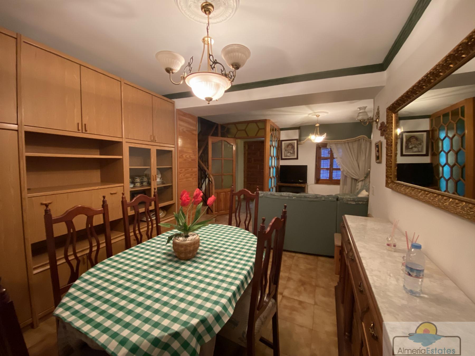 Venta de casa en Tíjola