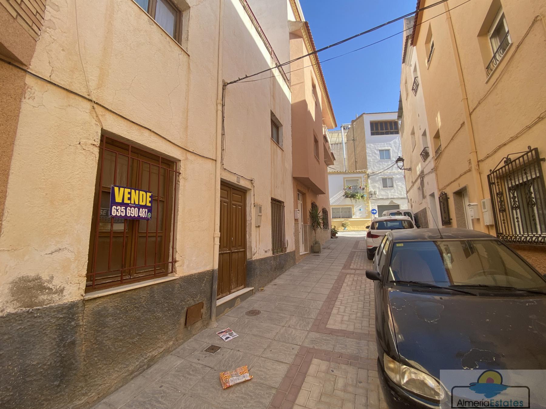 Venta de casa en Tíjola