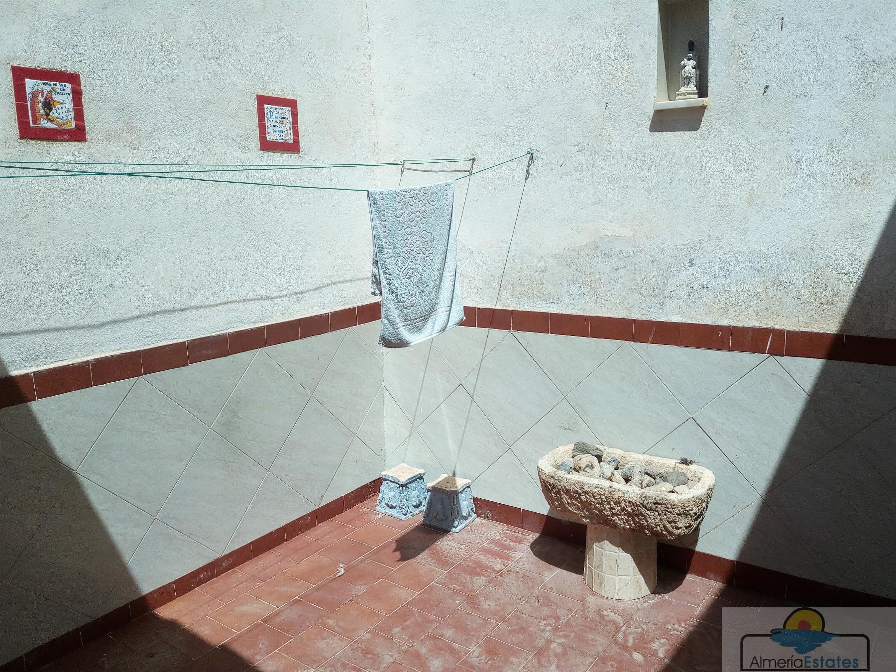 Venta de villa en Taberno