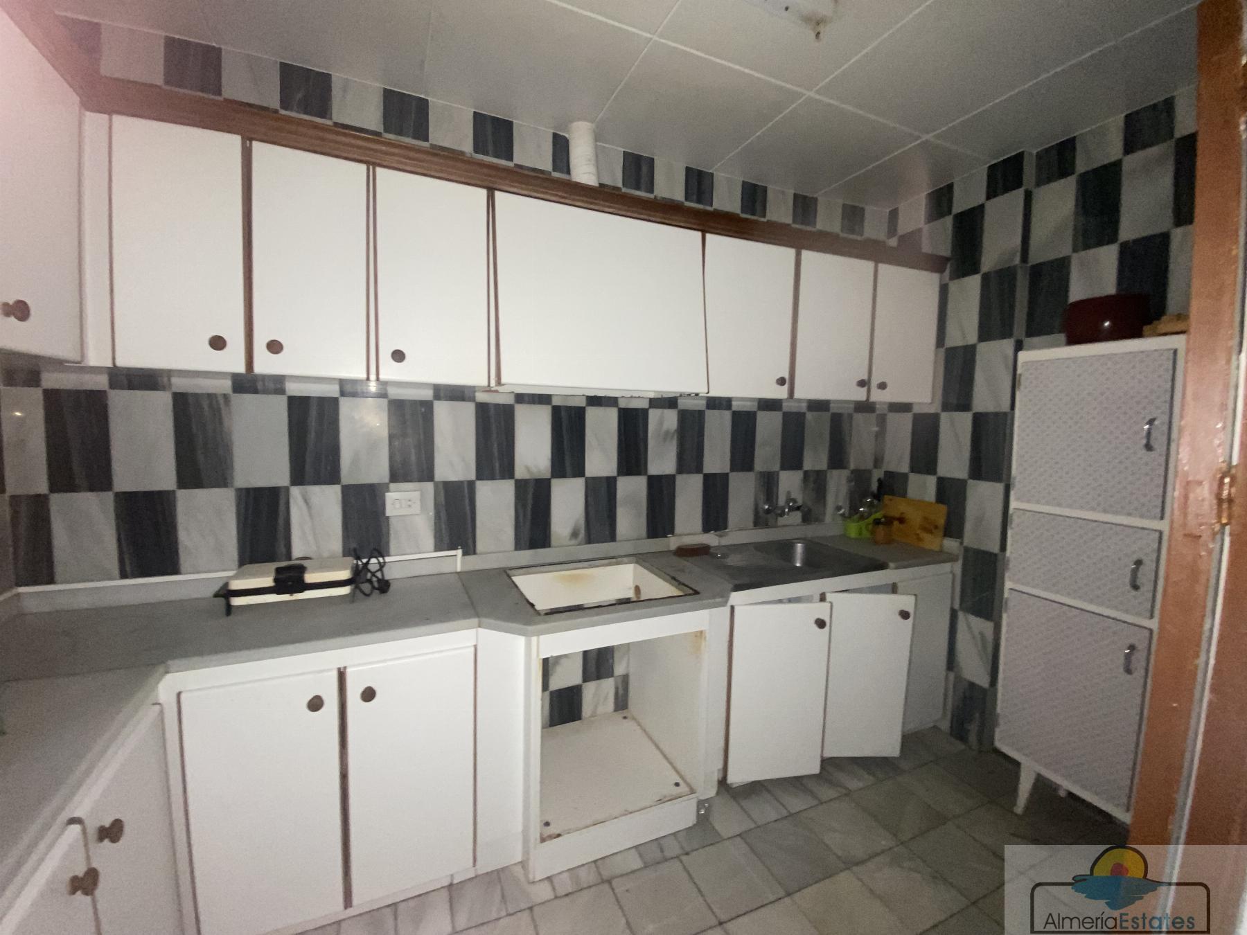 Venta de casa en Macael