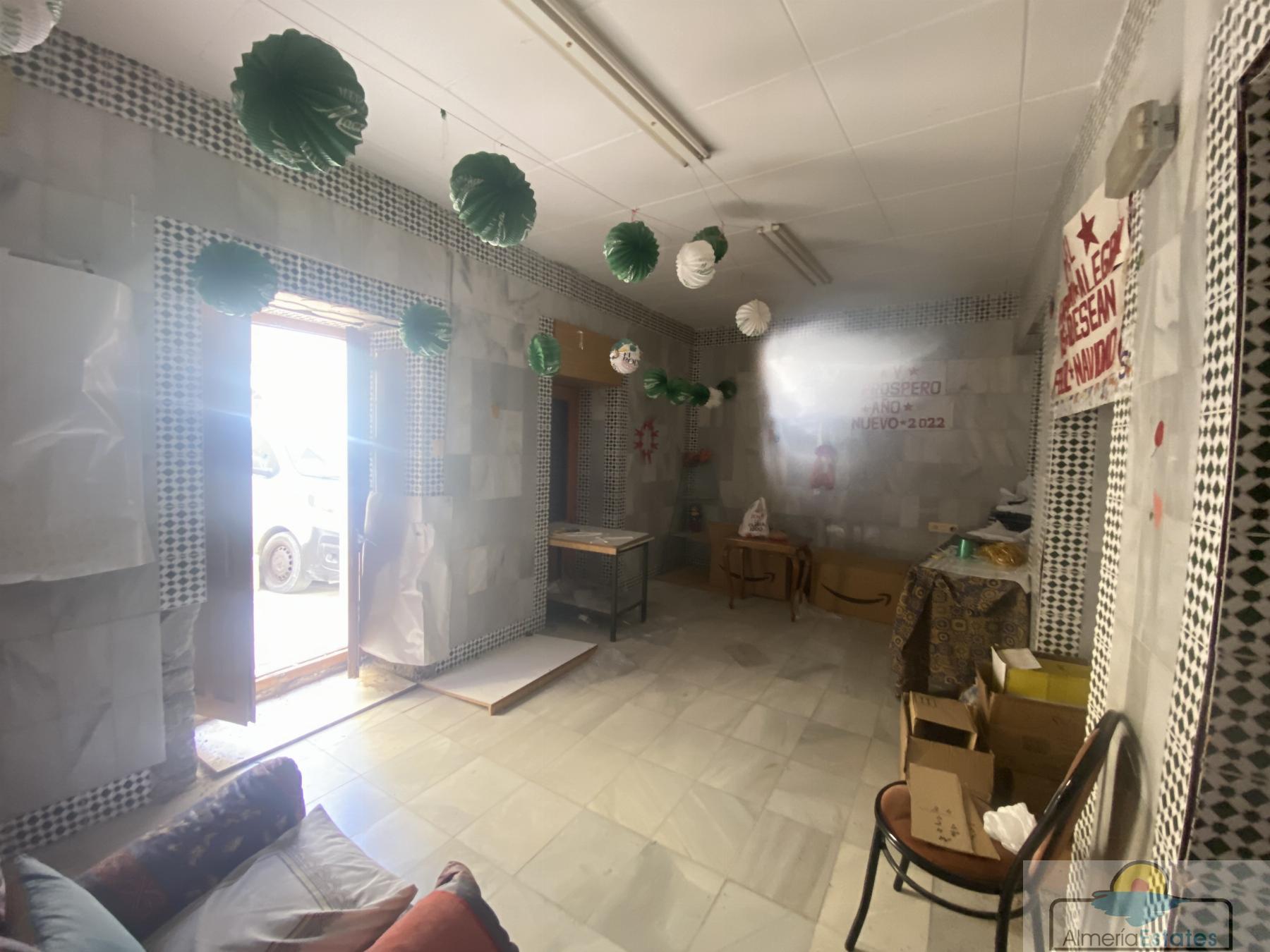 Venta de casa en Macael