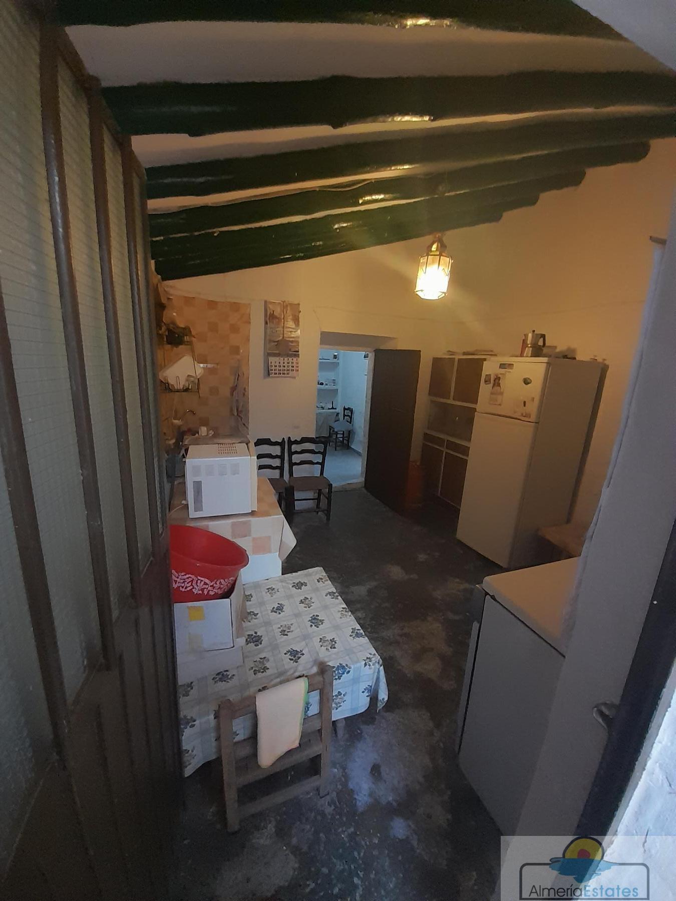 For sale of house in Lubrín