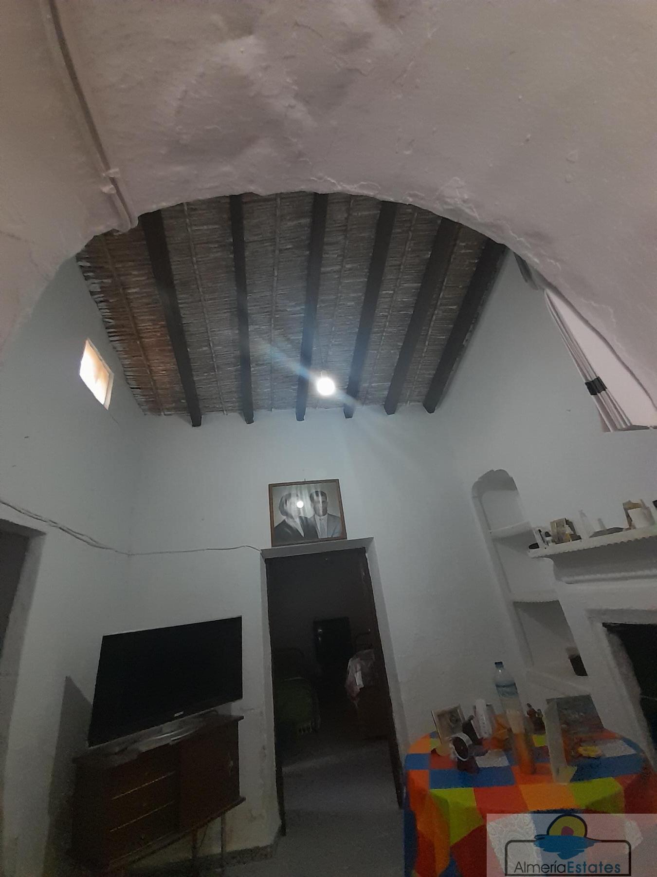 For sale of house in Lubrín