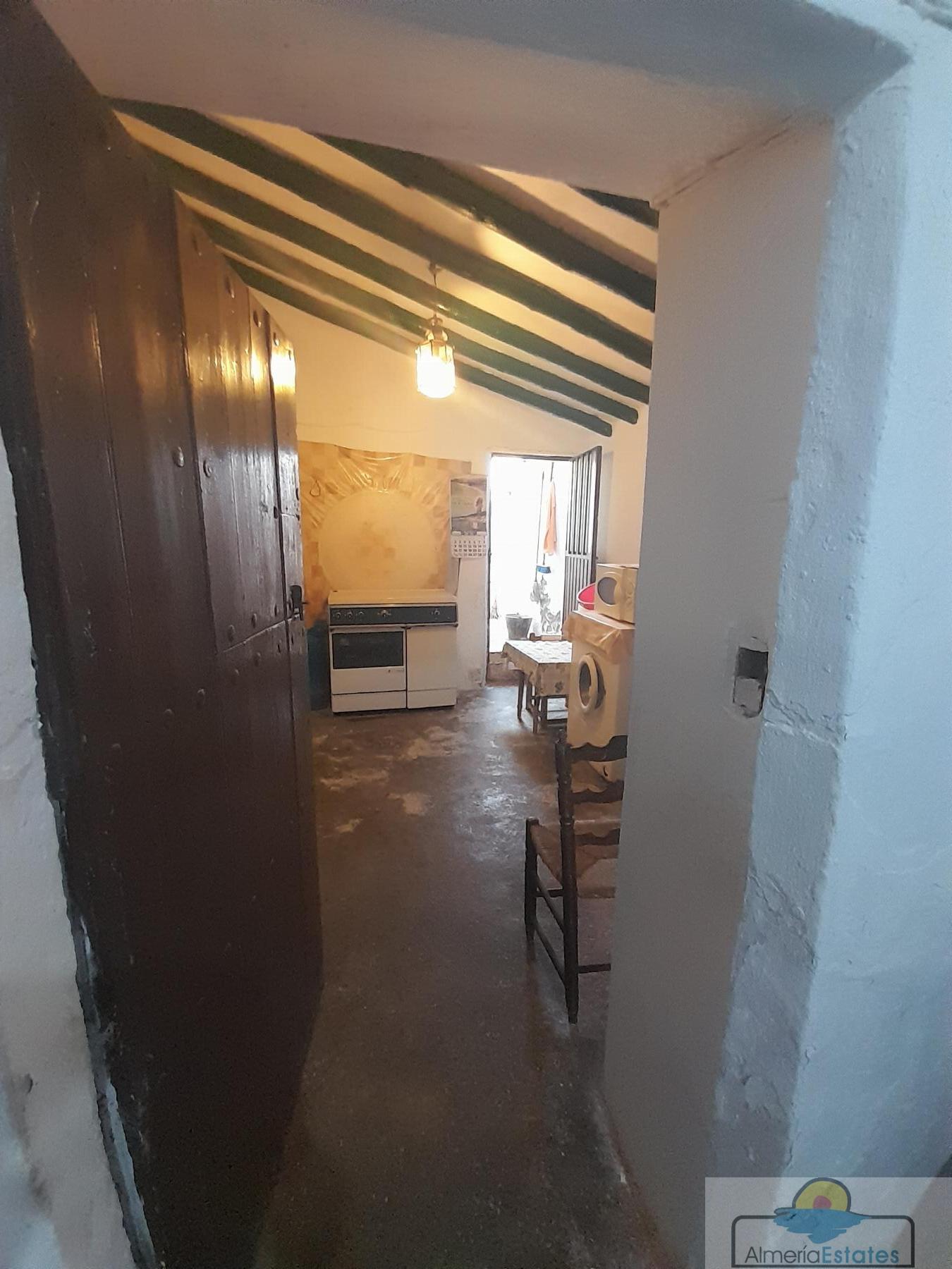 For sale of house in Lubrín