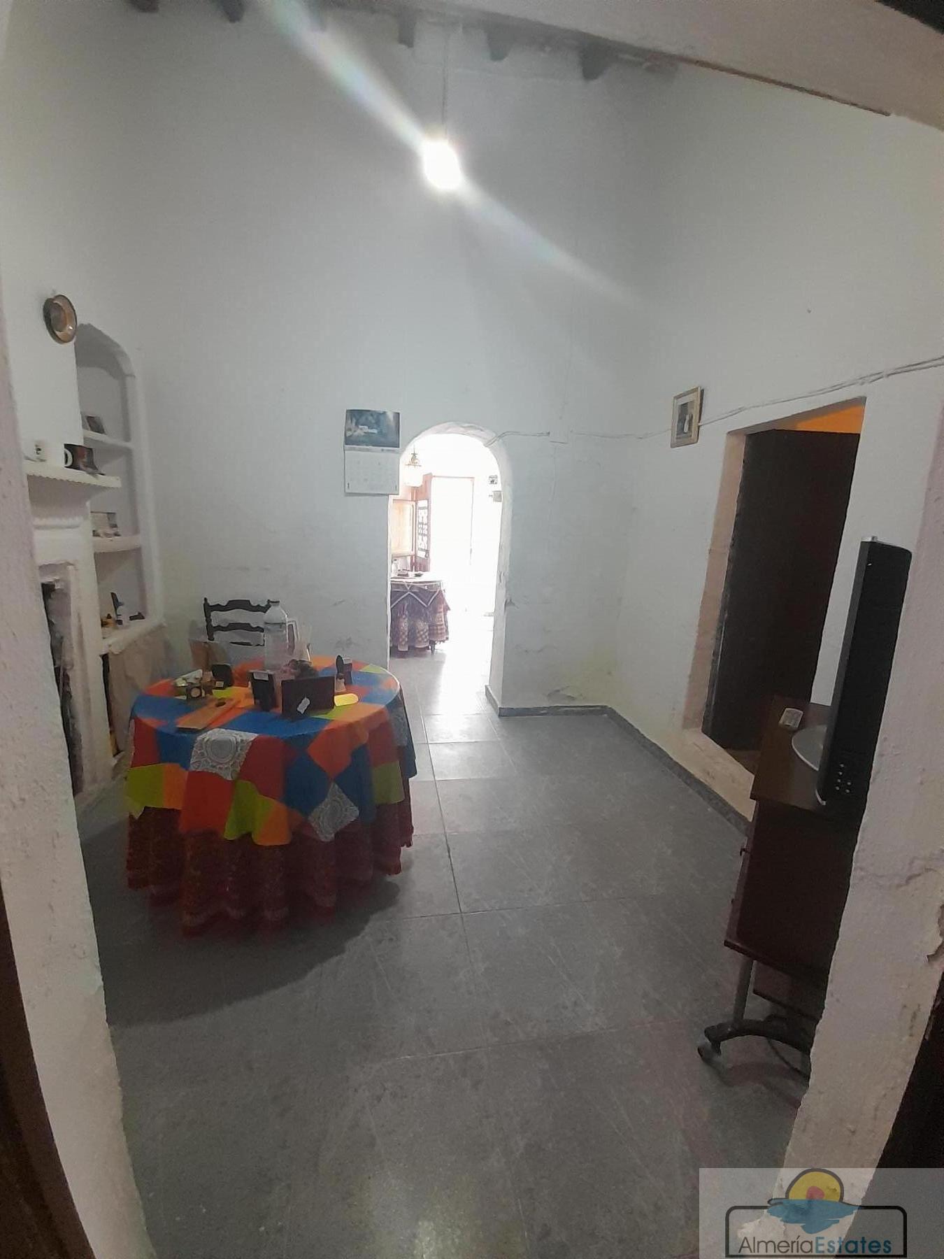 For sale of house in Lubrín