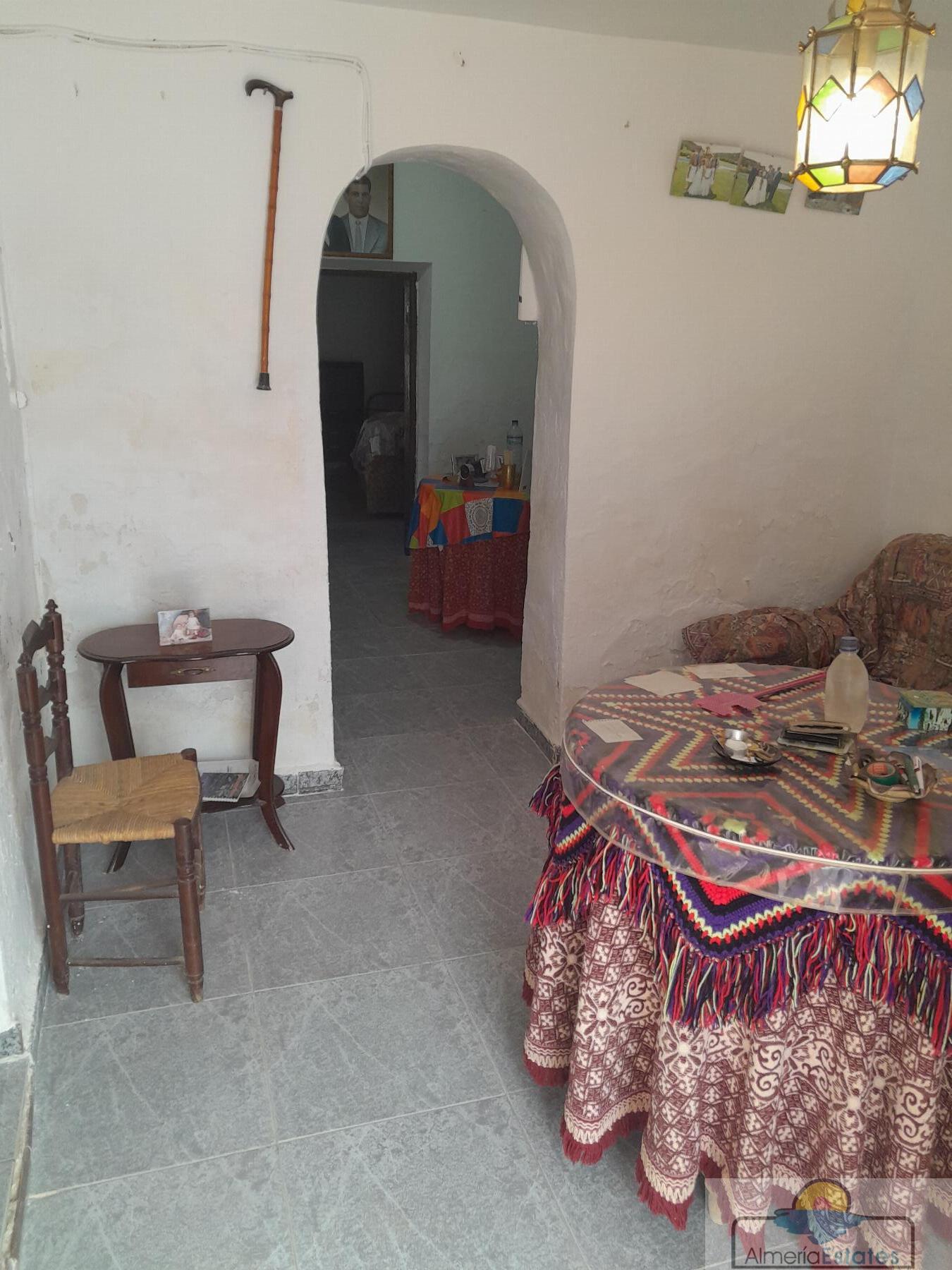 For sale of house in Lubrín