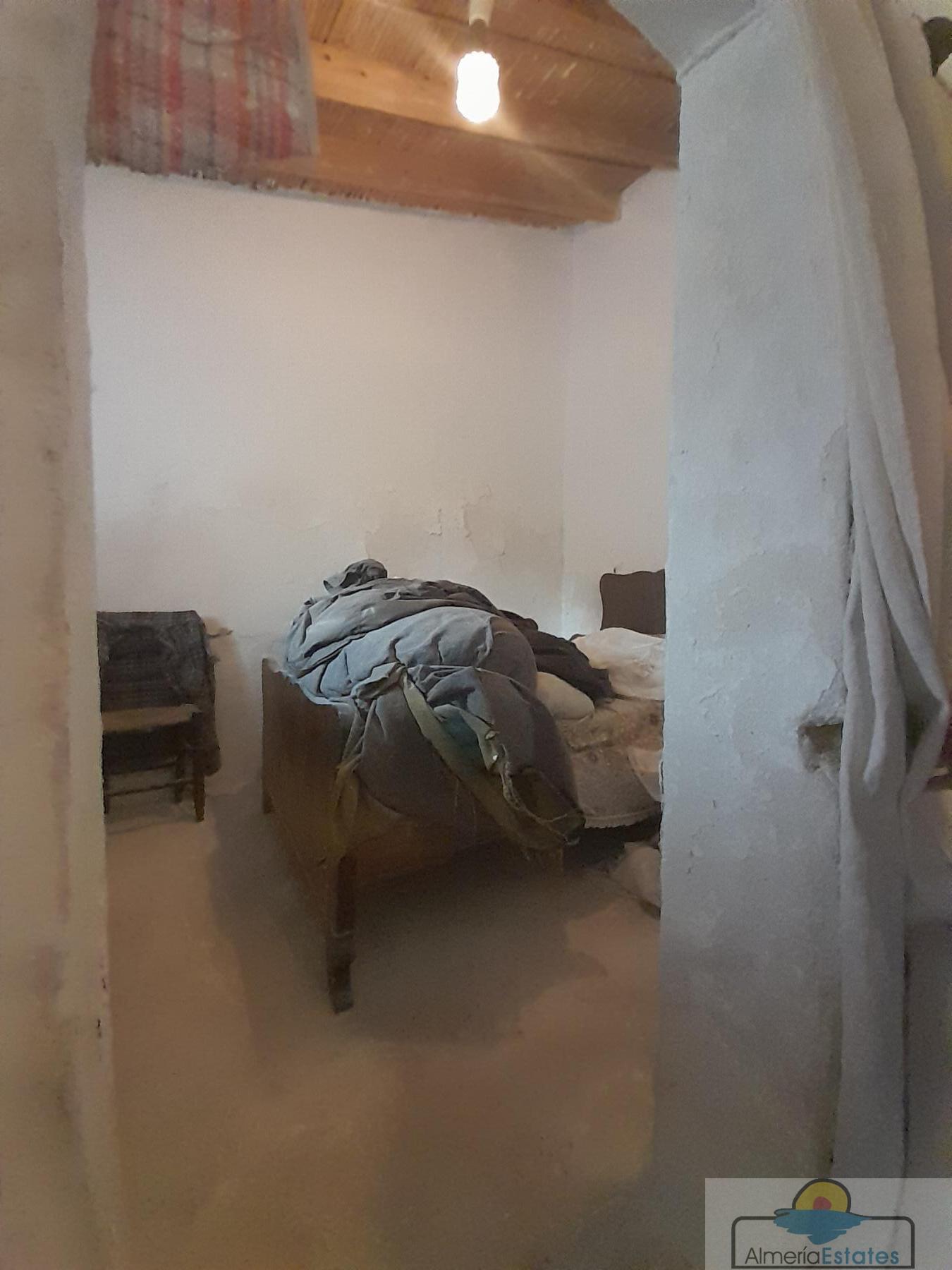 For sale of house in Lubrín