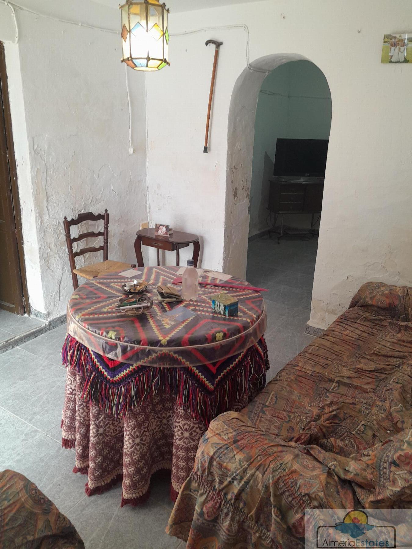 For sale of house in Lubrín