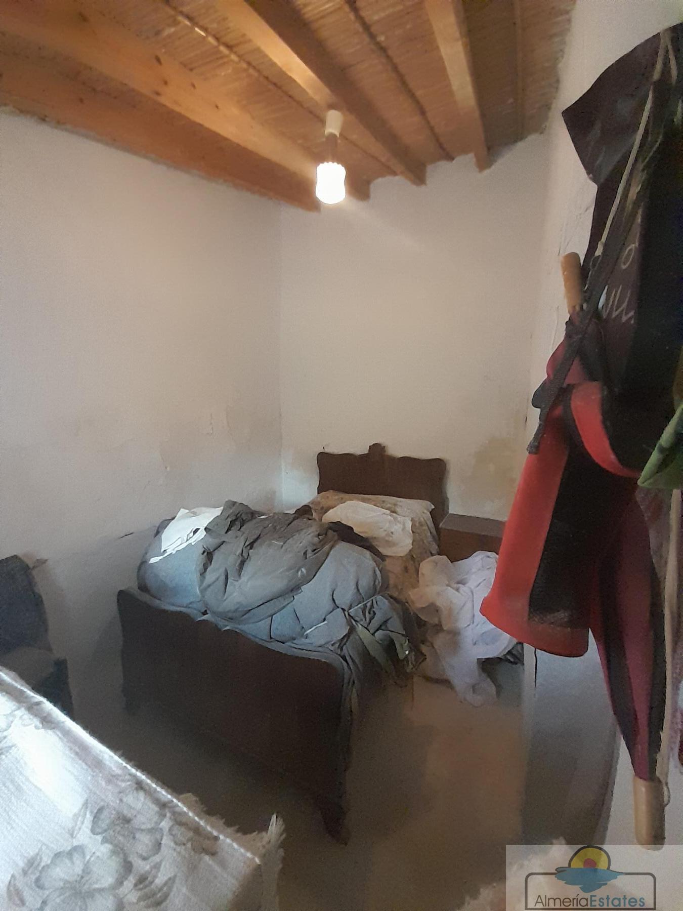 For sale of house in Lubrín