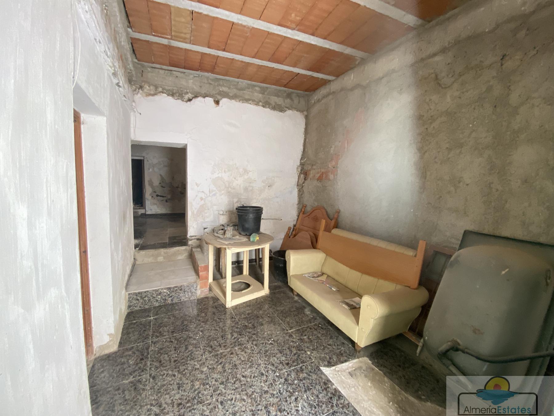 For sale of house in Suflí