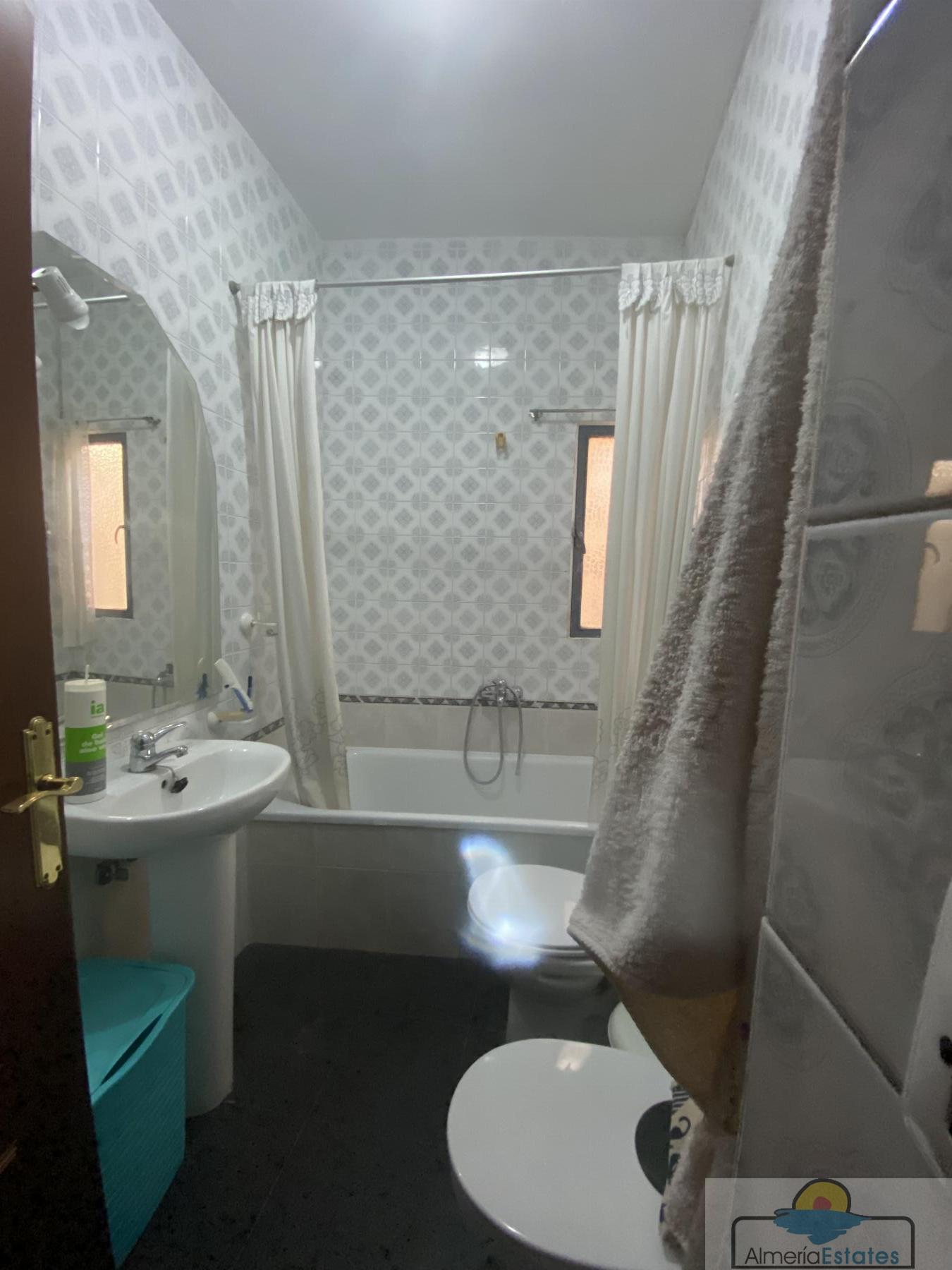 Venta de casa en Tíjola