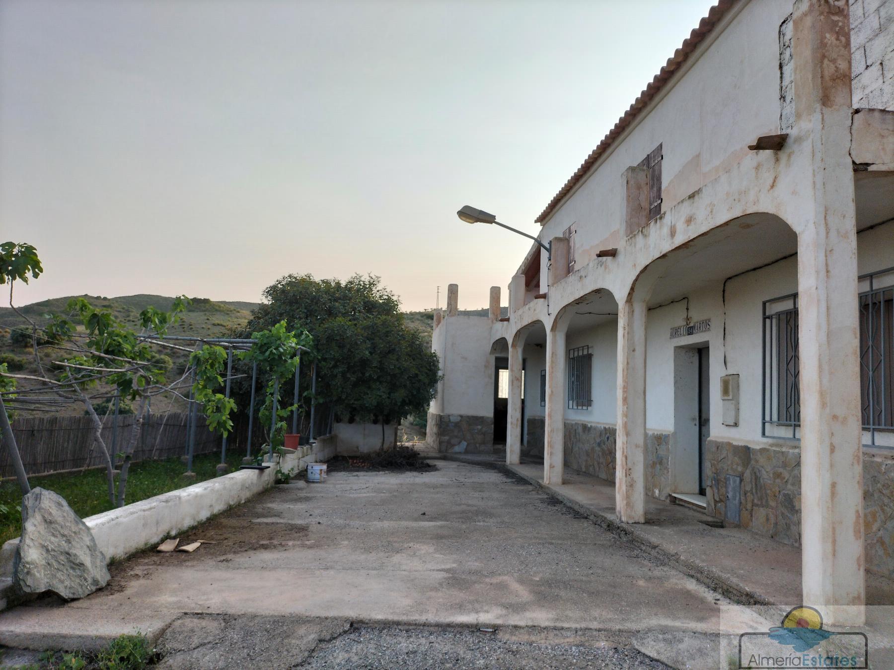 Venta de casa en Taberno