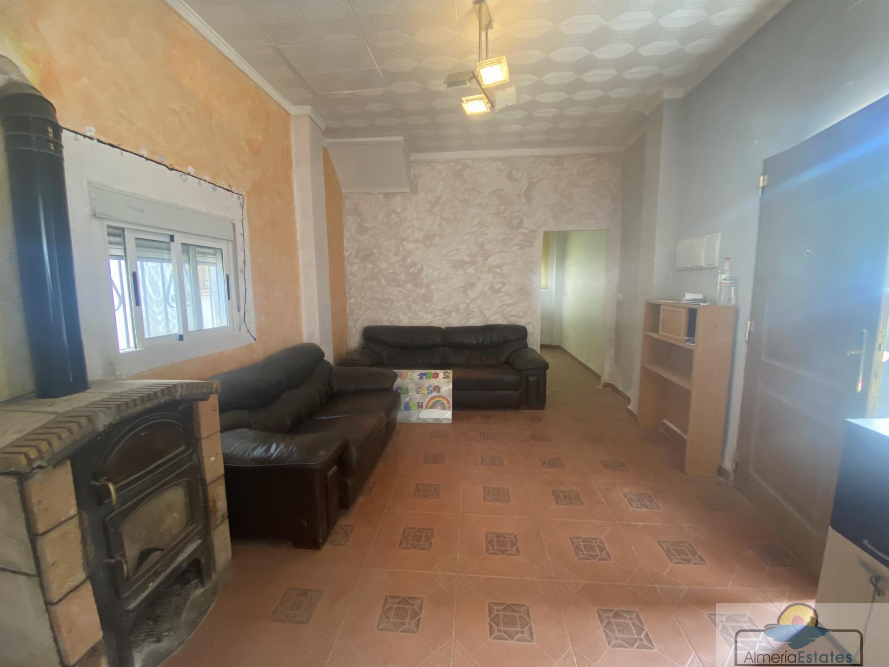 Venta de casa en Purchena