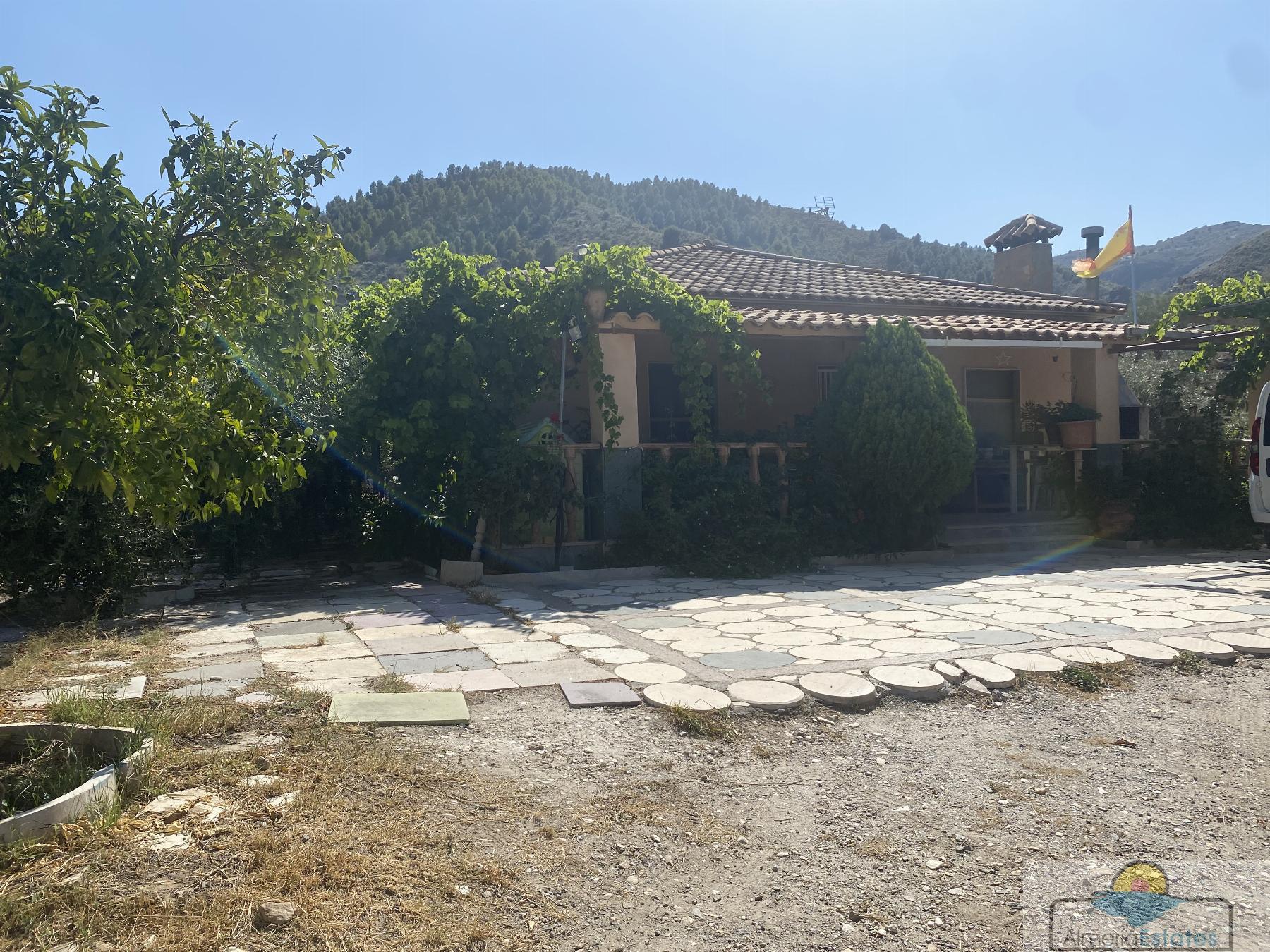 Venta de villa en Macael