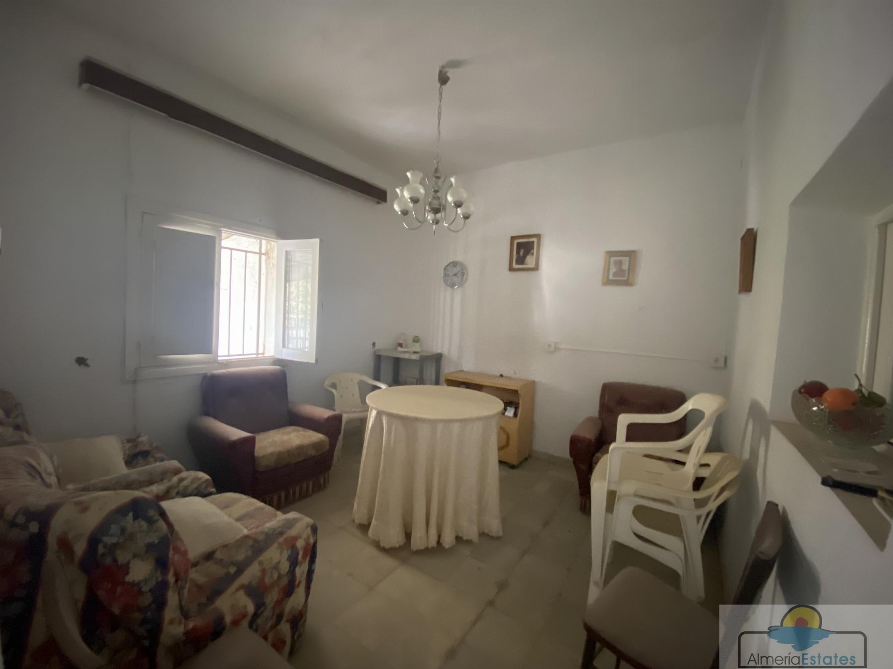 Venta de casa en Macael