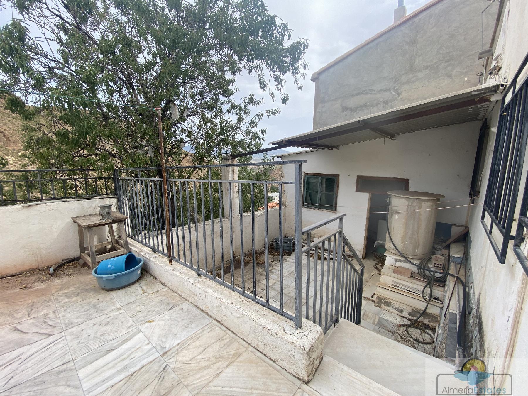 Venta de casa en Macael