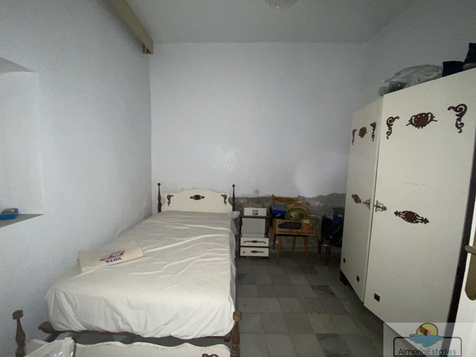 Venta de casa en Macael