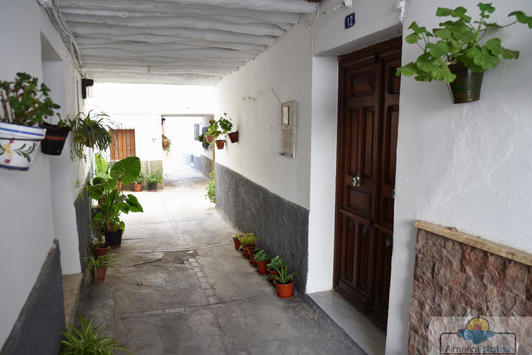 For sale of house in Somontín