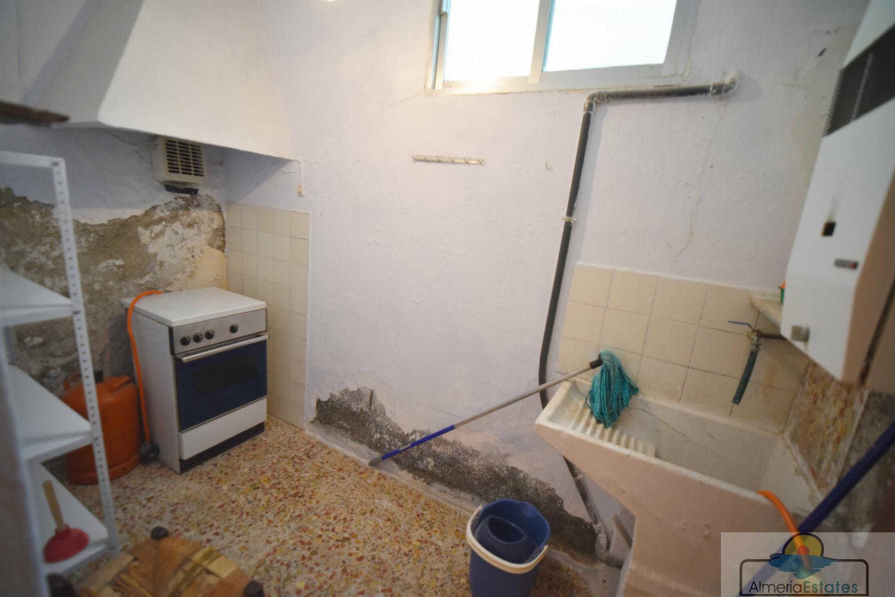 For sale of house in Somontín