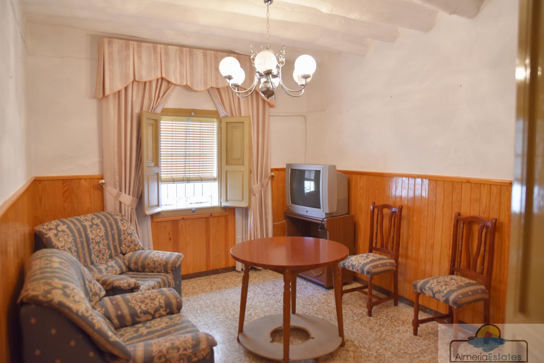 For sale of house in Somontín