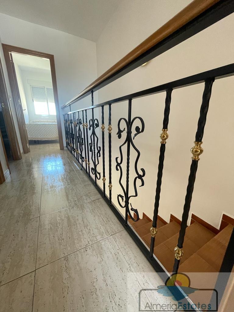 For sale of duplex in Somontín