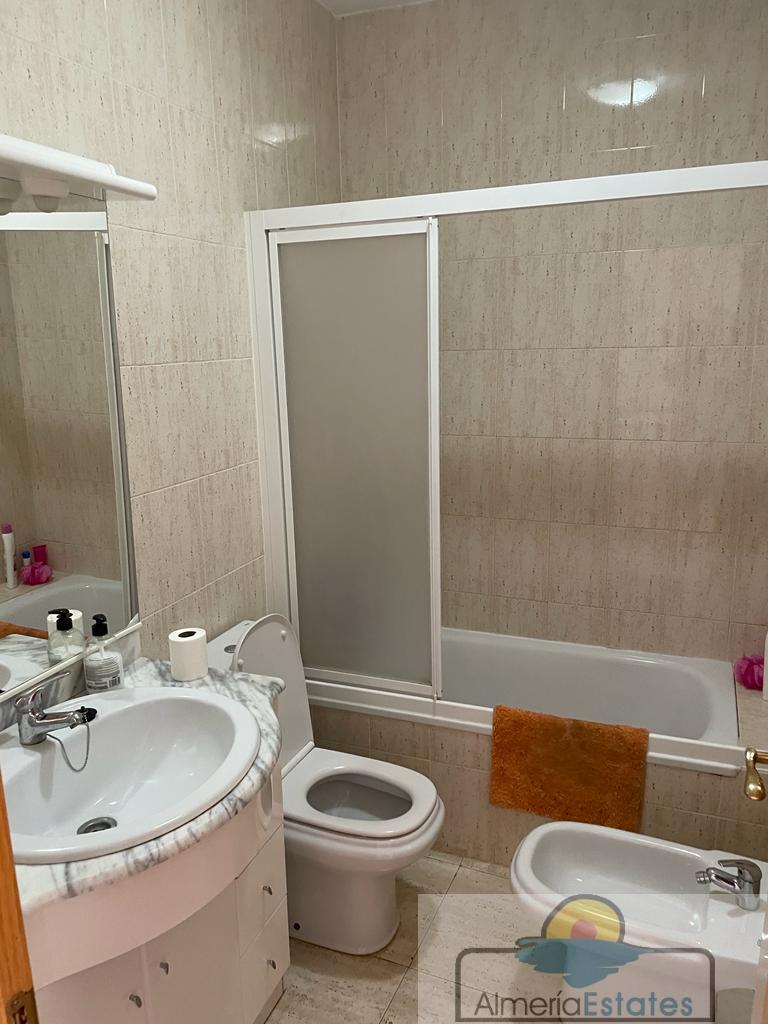 For sale of duplex in Somontín