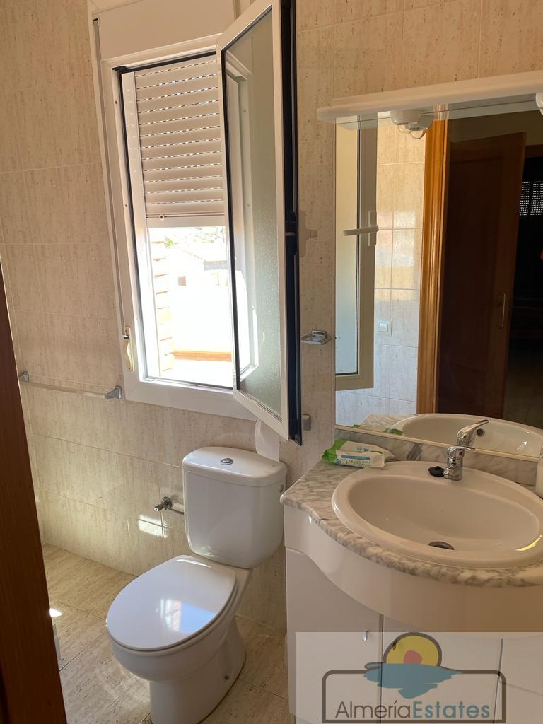 For sale of duplex in Somontín