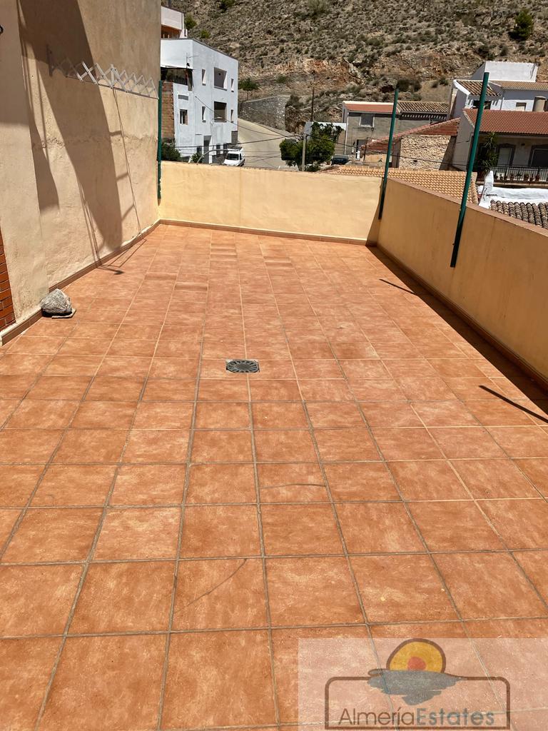 For sale of duplex in Somontín