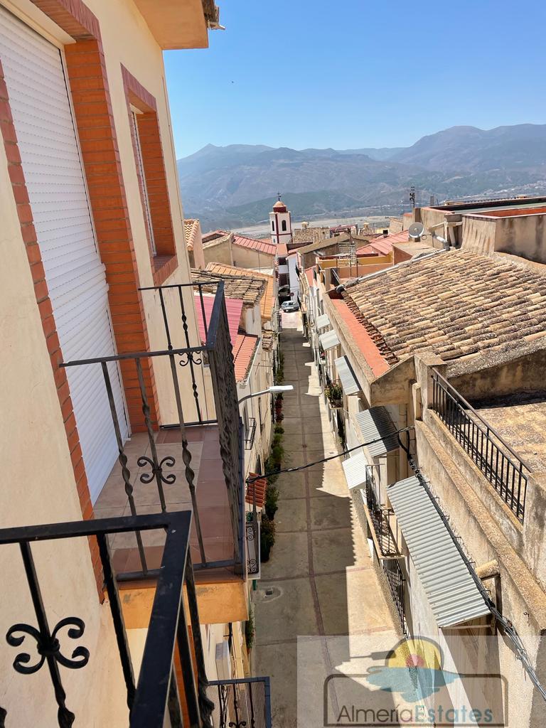 For sale of duplex in Somontín