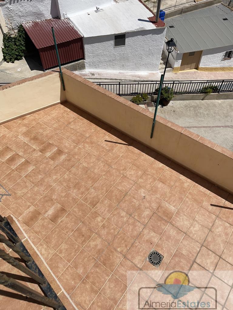 For sale of duplex in Somontín