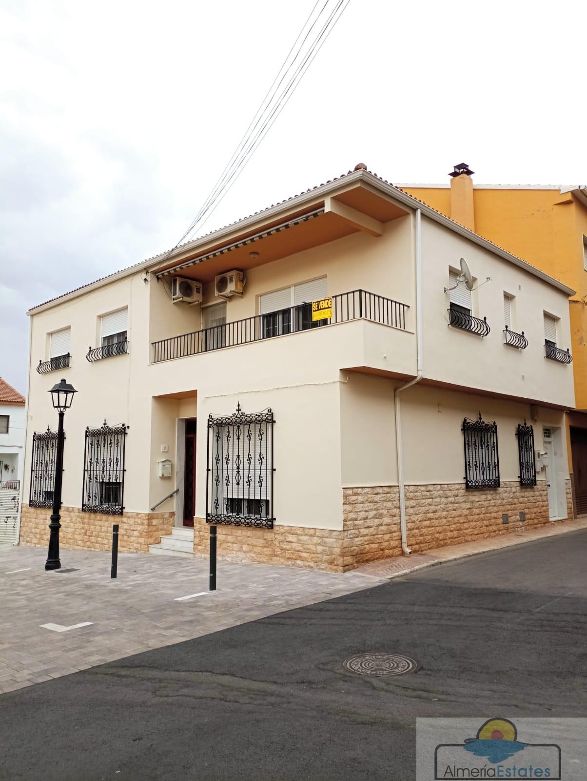 Venta de casa en Tíjola