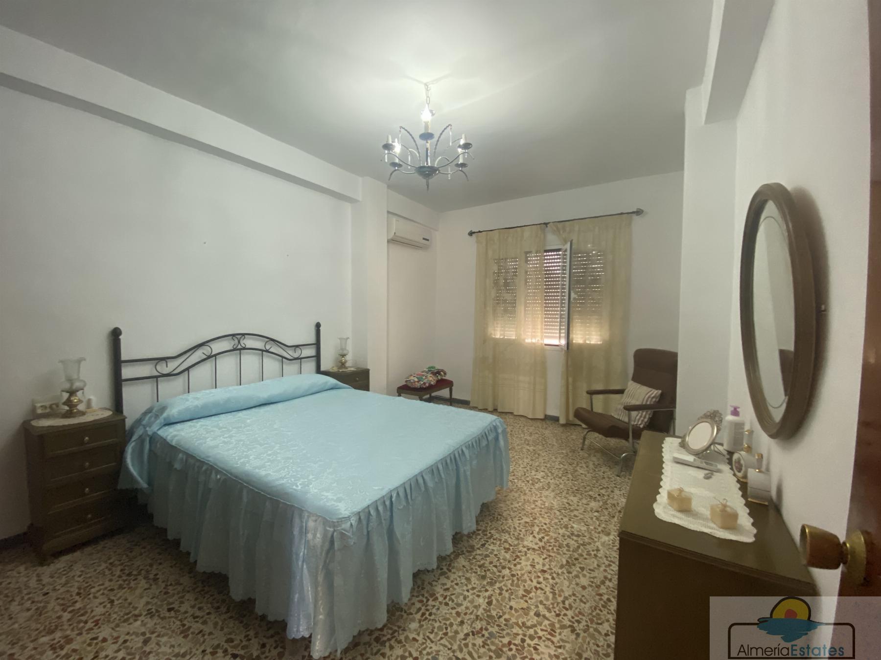 Venta de casa en Tíjola