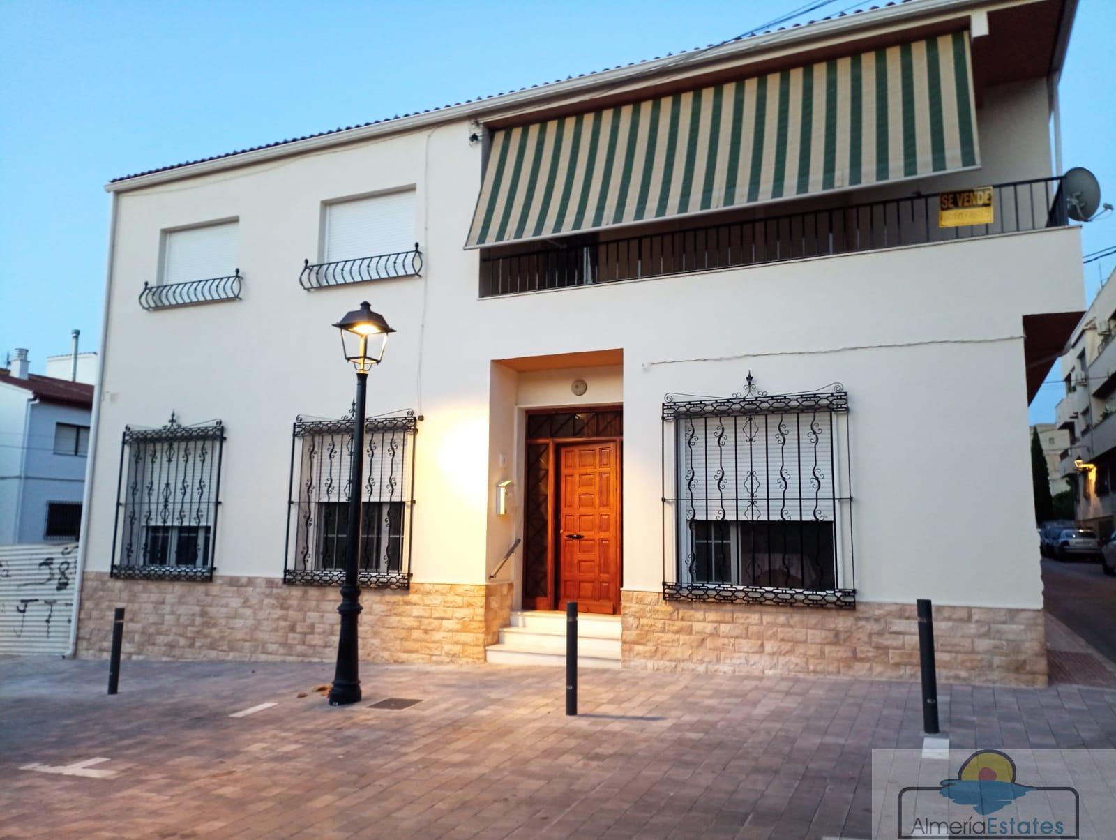 Venta de casa en Tíjola