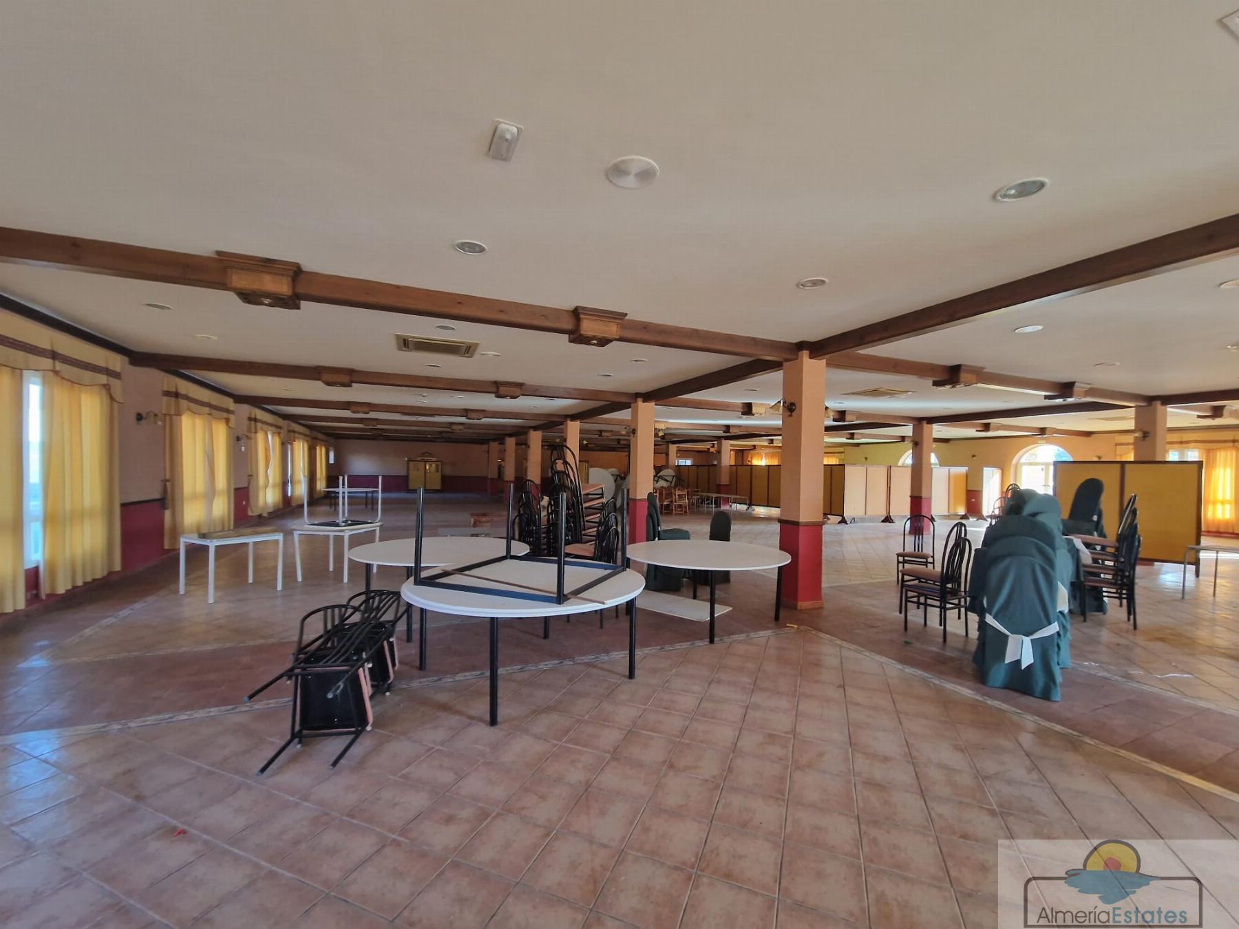 For sale of premises in Alcóntar