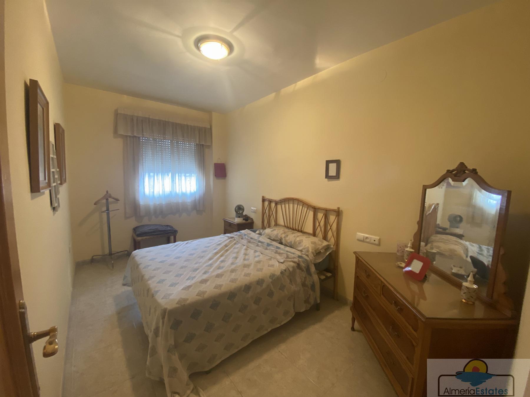 For sale of flat in Olula del Río