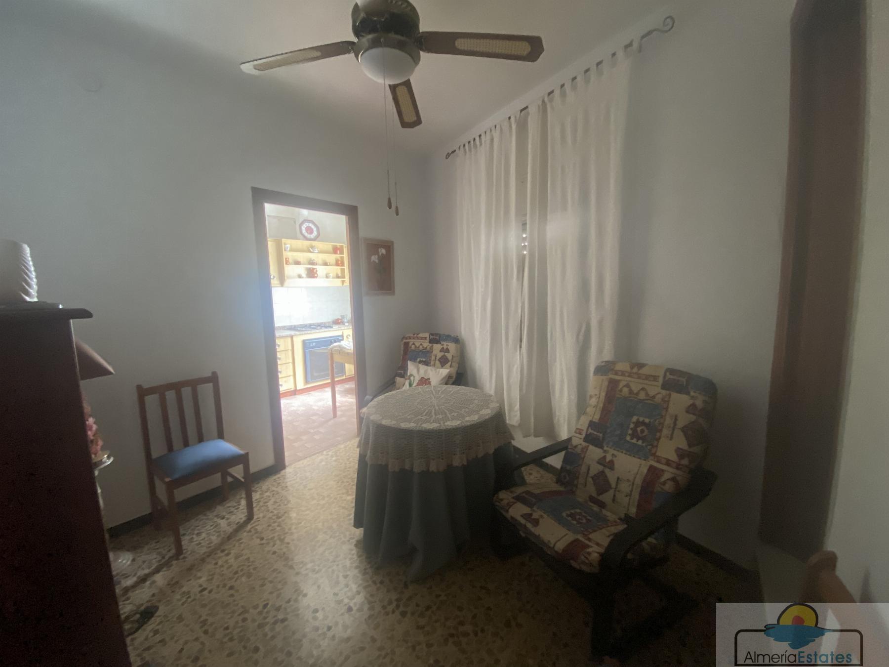 Venta de casa en Purchena