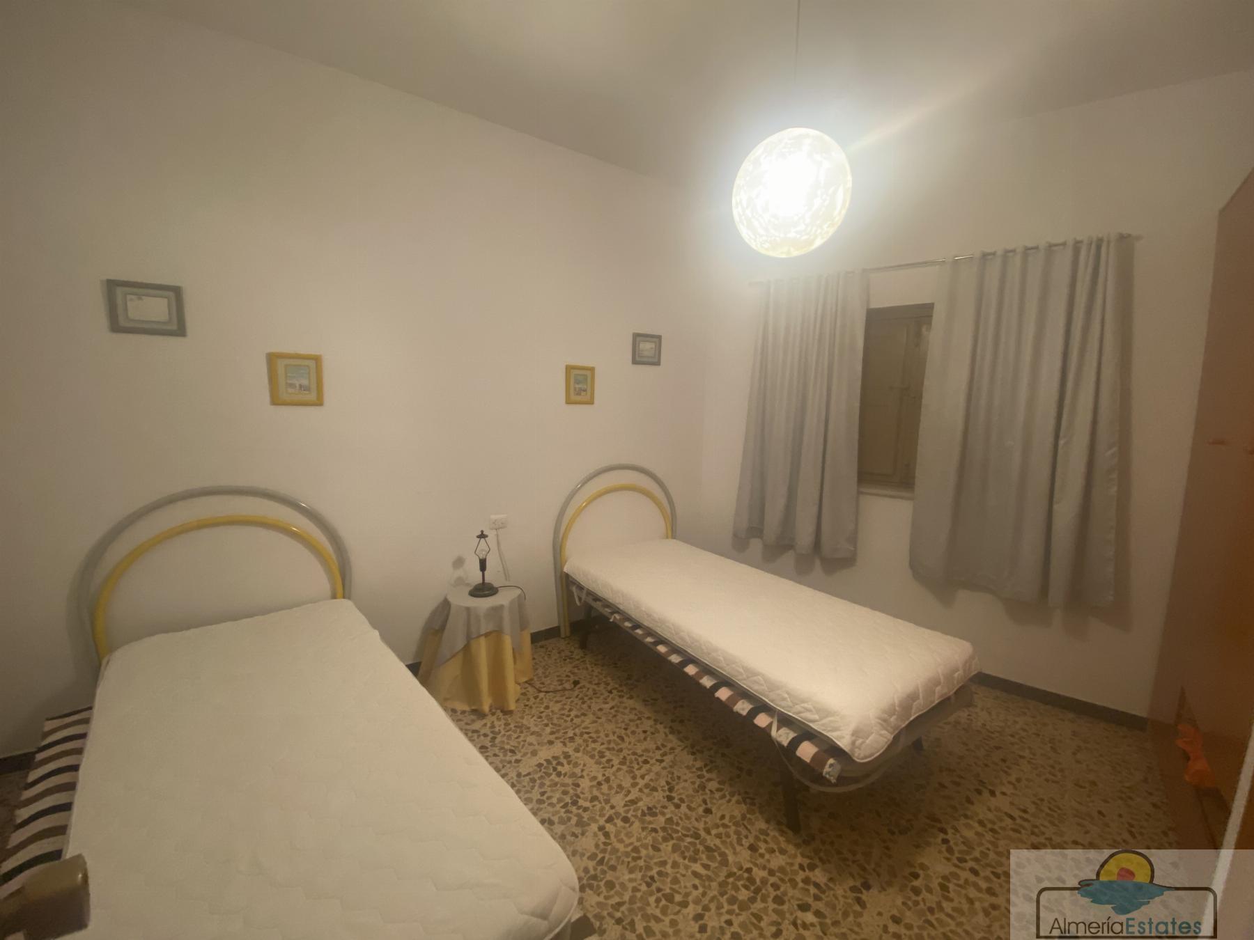 Venta de casa en Purchena