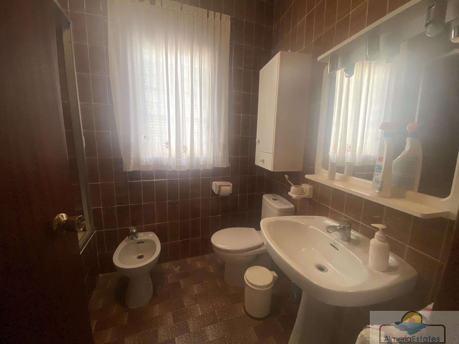 Venta de casa en Purchena