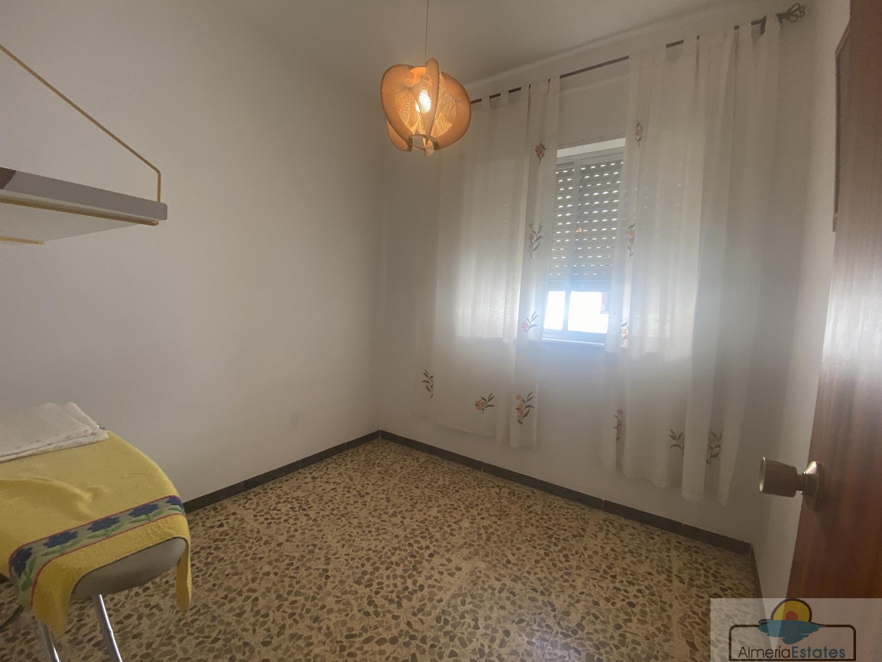 Venta de casa en Purchena