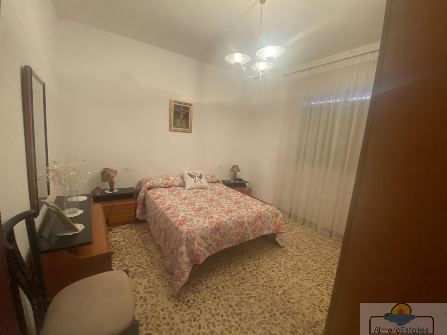 Venta de casa en Purchena