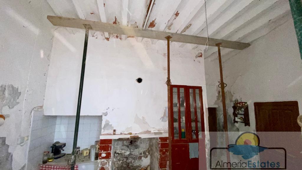 Venta de casa en Taberno
