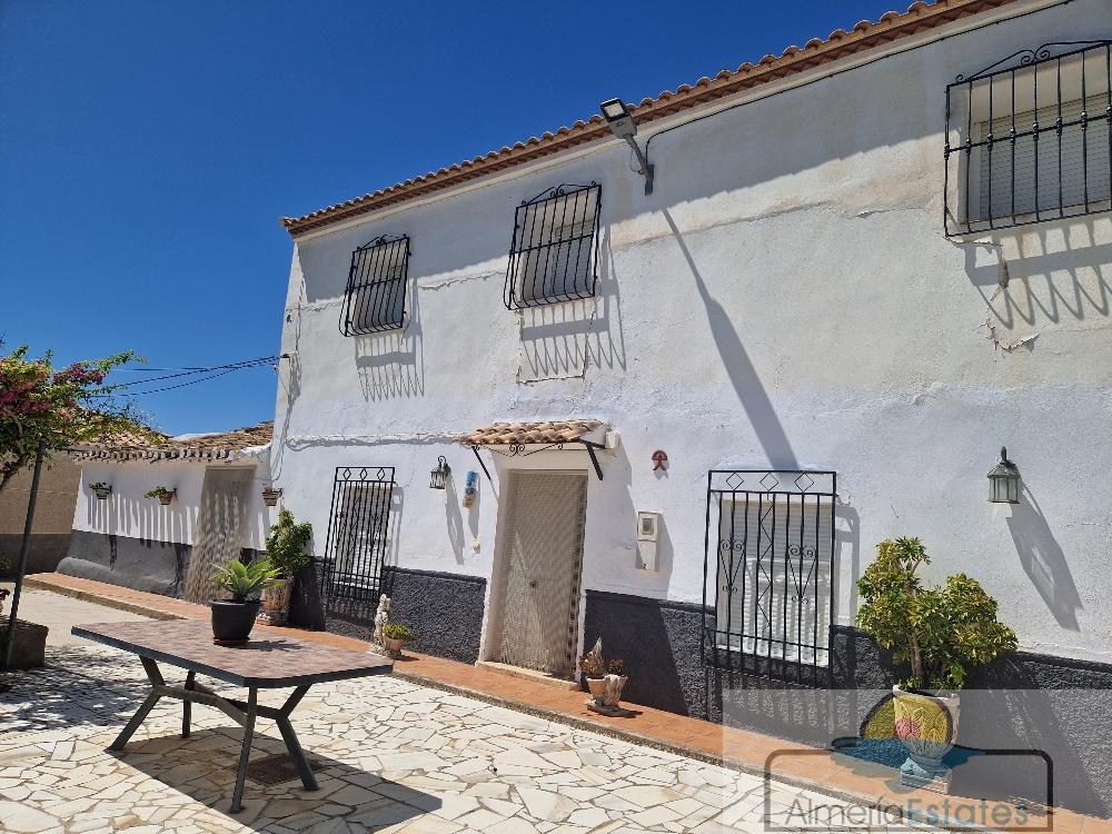 Venta de chalet en Albox