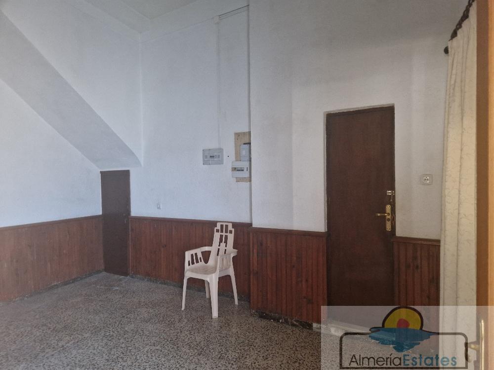 Venta de casa en Purchena