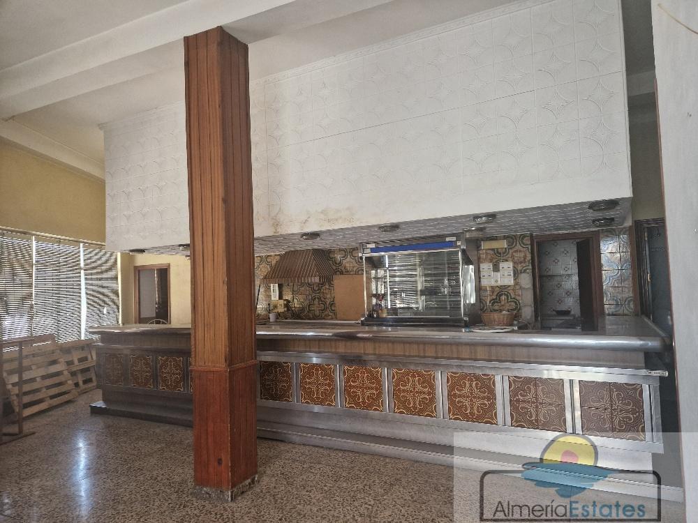 Venta de casa en Purchena